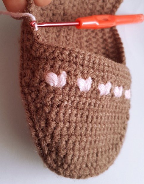 Blog content image for 'Free Crochet Pattern 'Love Steps' Summer Shoes Sizes US 5-10 / UK 3.5-8.5'