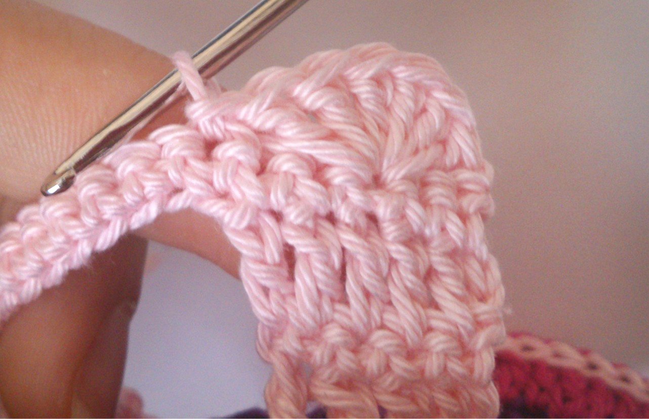 Blog-Inhaltsbild für 'Häkelanleitung Baby-Schuhe für Jungen & Mädchen'