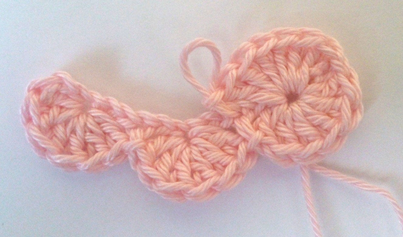 Blog-Inhaltsbild für 'Häkelanleitung Baby-Schuhe für Jungen & Mädchen'