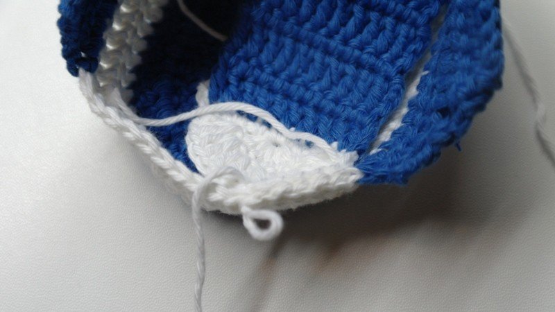 Blog-Inhaltsbild für 'Häkelanleitung Baby- Turnschuhe'