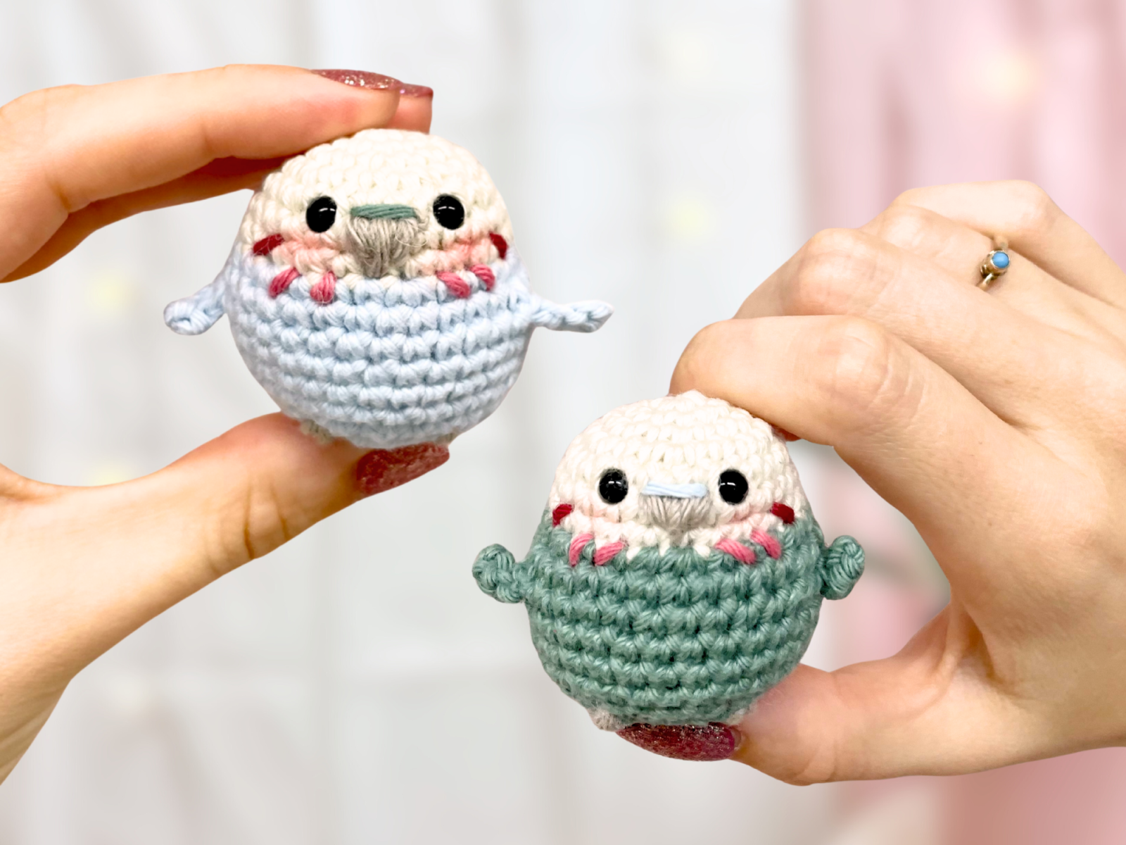 Blog-Inhaltsbild für 'Kostenlose Häkelanleitung – Amigurumi Papagei häkeln'