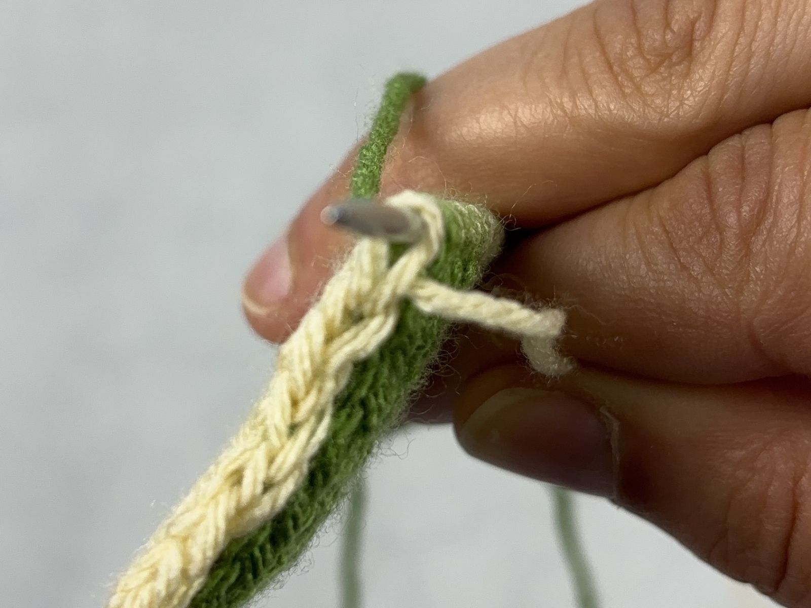Blog-Inhaltsbild für 'Doubleface stricken: Die wichtigsten Randtechniken einfach erklärt'