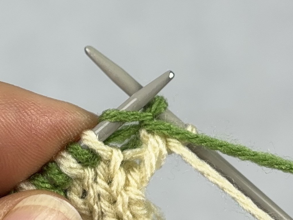 Blog-Inhaltsbild für 'Doubleface stricken: Die wichtigsten Randtechniken einfach erklärt'