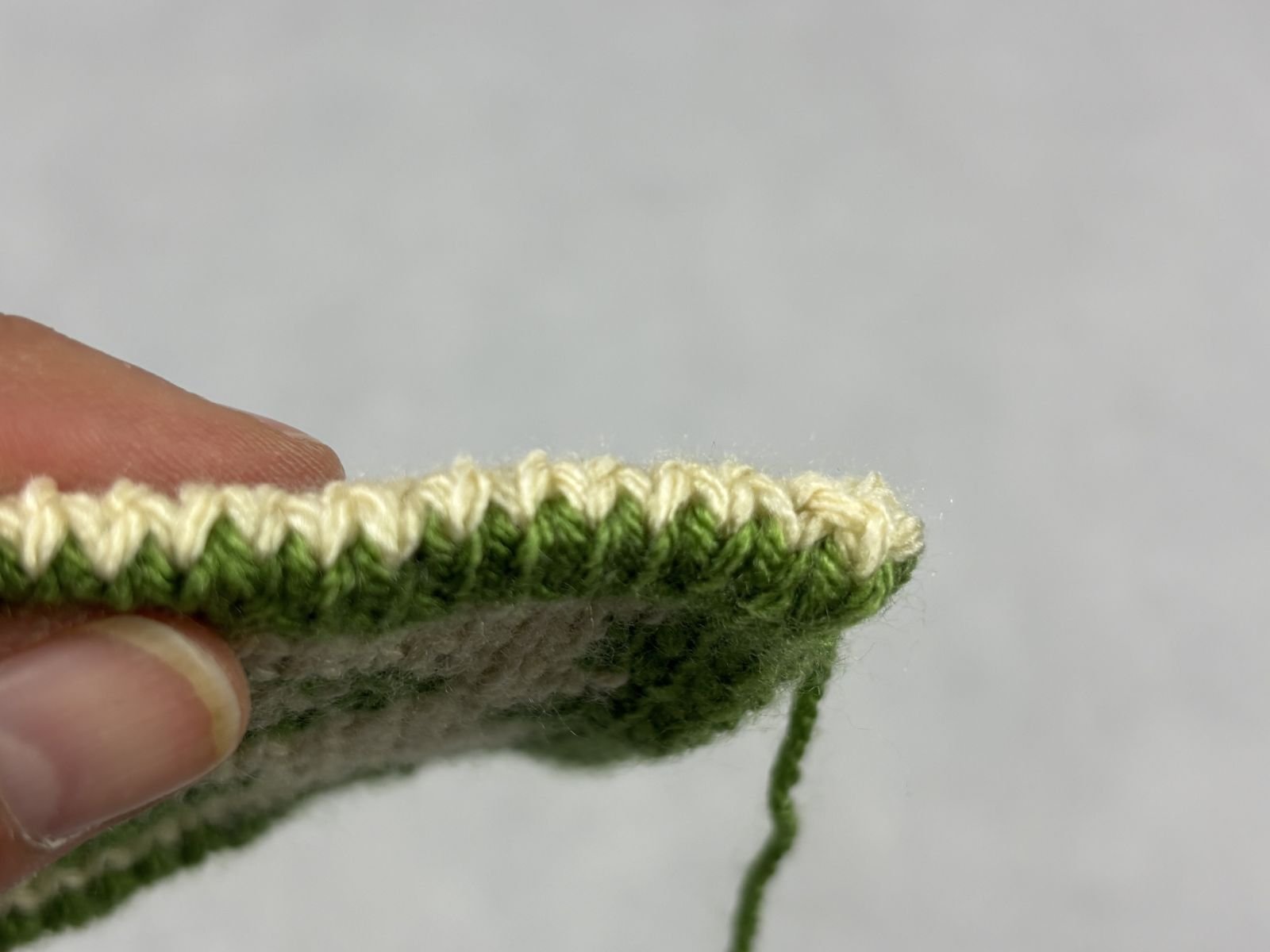 Blog-Inhaltsbild für 'Doubleface stricken: Die wichtigsten Randtechniken einfach erklärt'