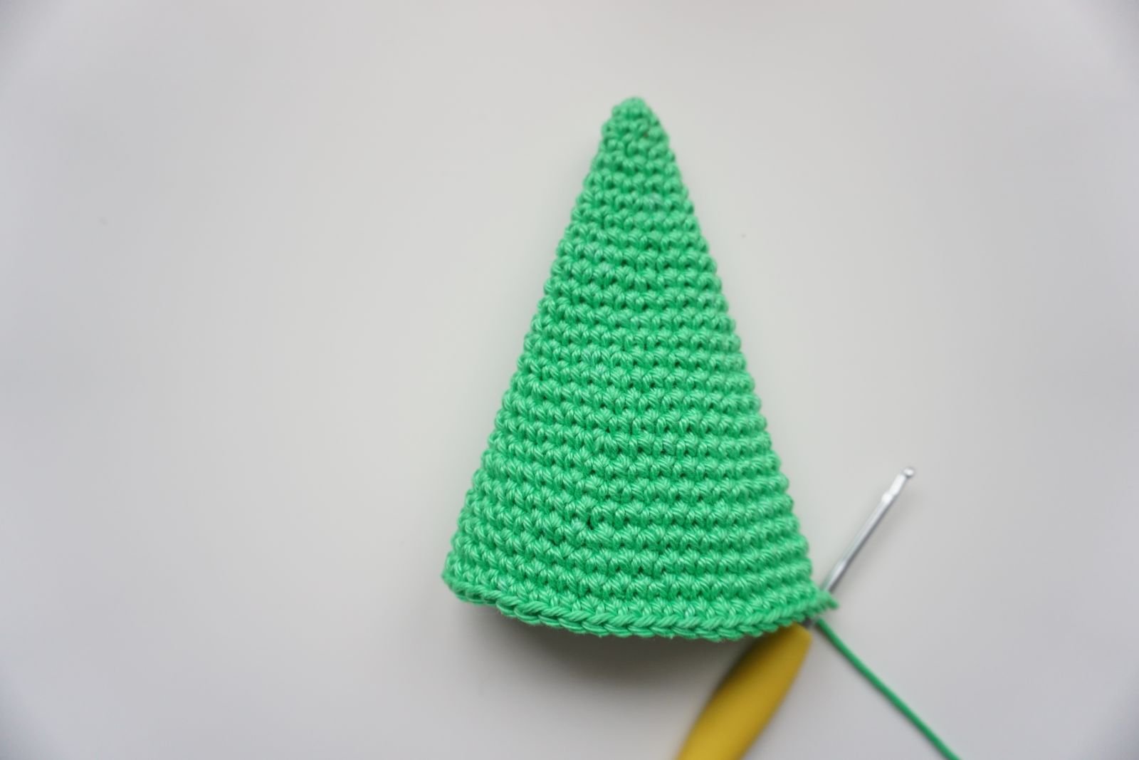 Blog-Inhaltsbild für 'Häkelanleitung Eierwärmer Tannenbäumchen - Freebie'