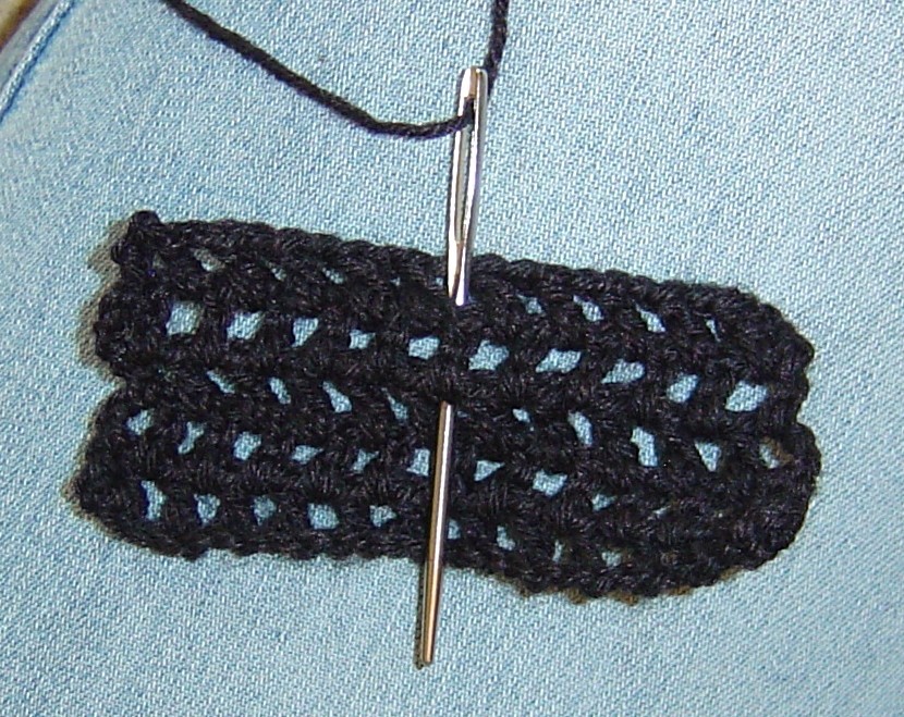 Blog-Inhaltsbild für 'Gratis-Häkelanleitung Deko-Fliege im Lochmuster'