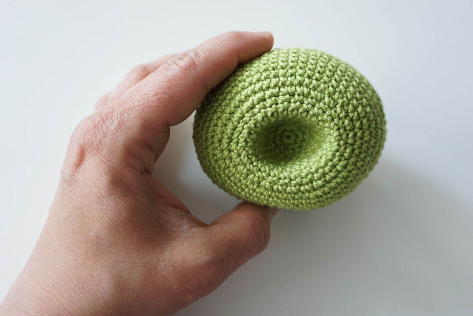 Blog-Inhaltsbild für 'Häkelanleitung Fleischfressende Pflanze "Gisbert"'