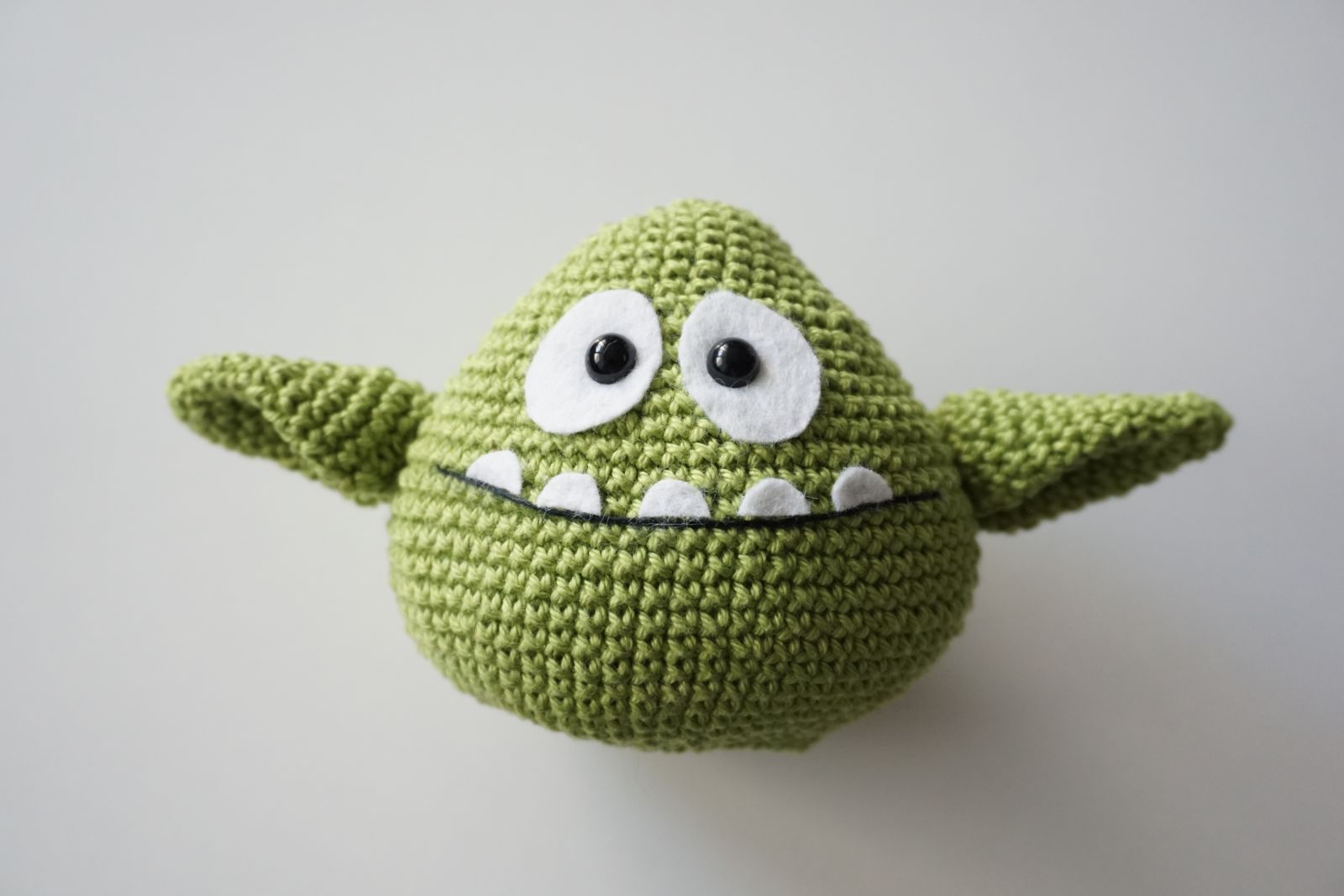 Blog-Inhaltsbild für 'Häkelanleitung Fleischfressende Pflanze "Gisbert"'