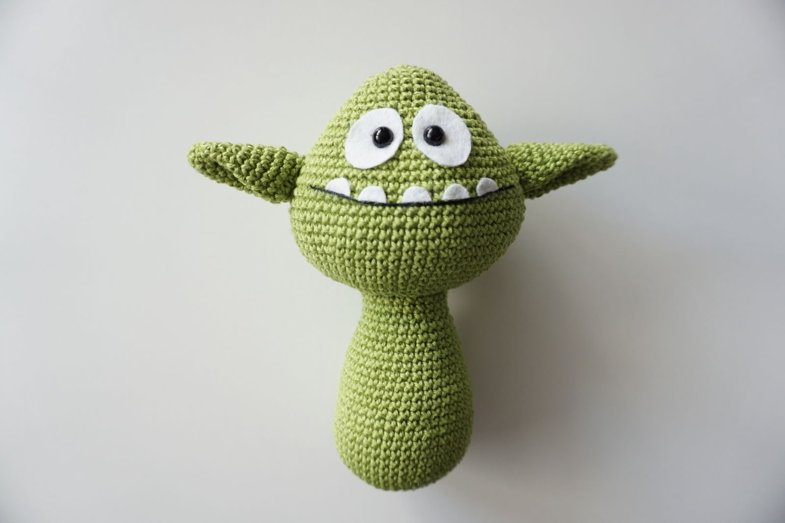 Blog-Inhaltsbild für 'Häkelanleitung Fleischfressende Pflanze "Gisbert"'