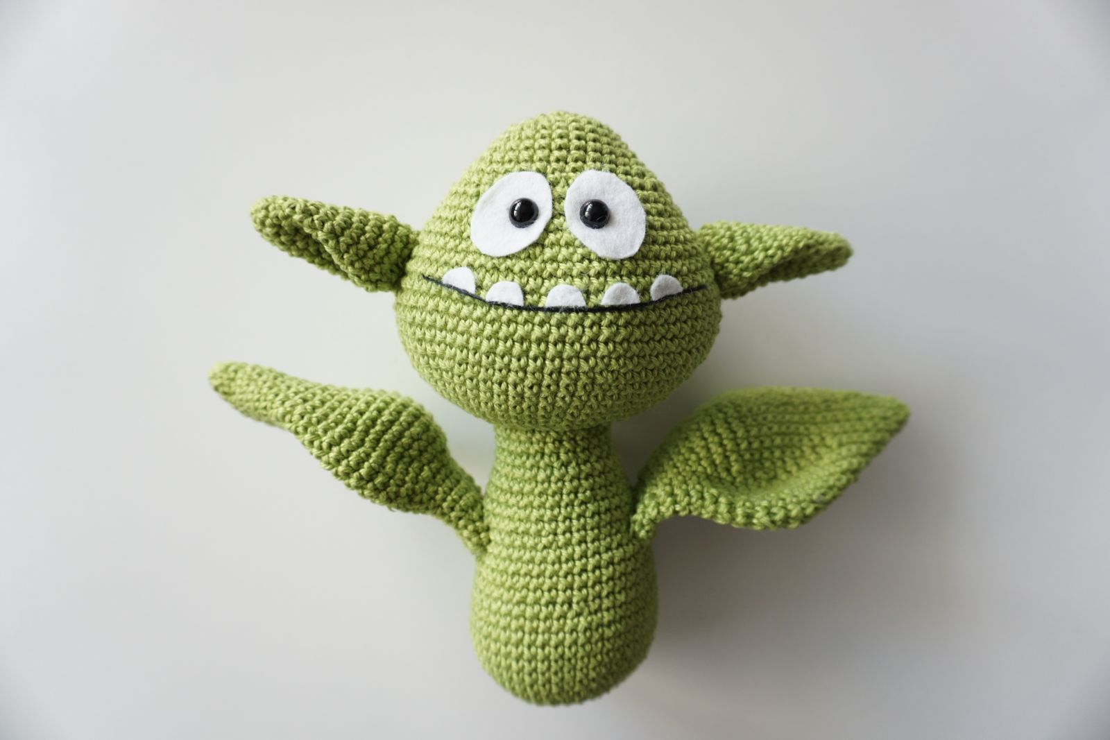 Blog-Inhaltsbild für 'Häkelanleitung Fleischfressende Pflanze "Gisbert"'