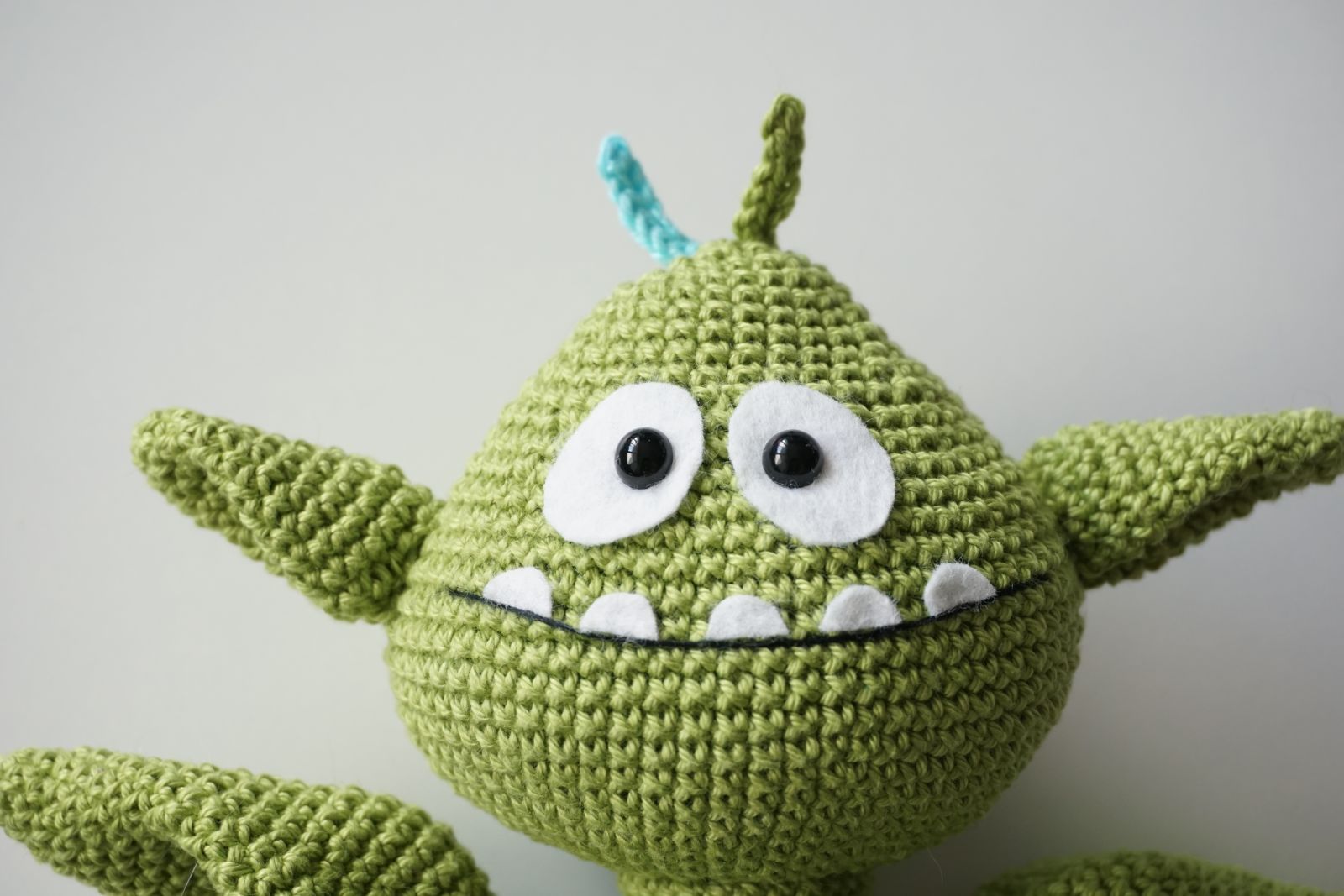 Blog-Inhaltsbild für 'Häkelanleitung Fleischfressende Pflanze "Gisbert"'