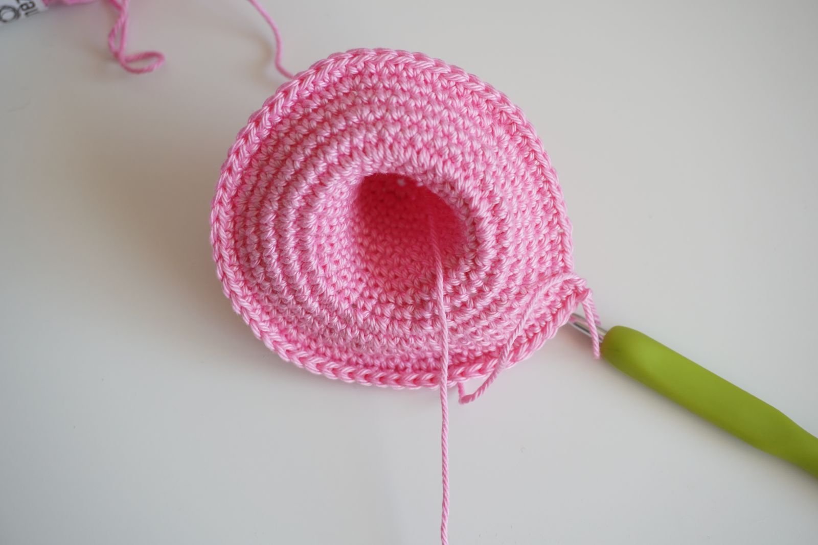 Blog-Inhaltsbild für 'Häkelanleitung Tulpe im Topf'