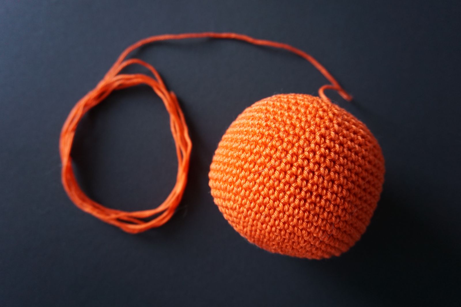 Blog-Inhaltsbild für 'Häkelanleitung Beleuchteter Kürbis - Freebie'