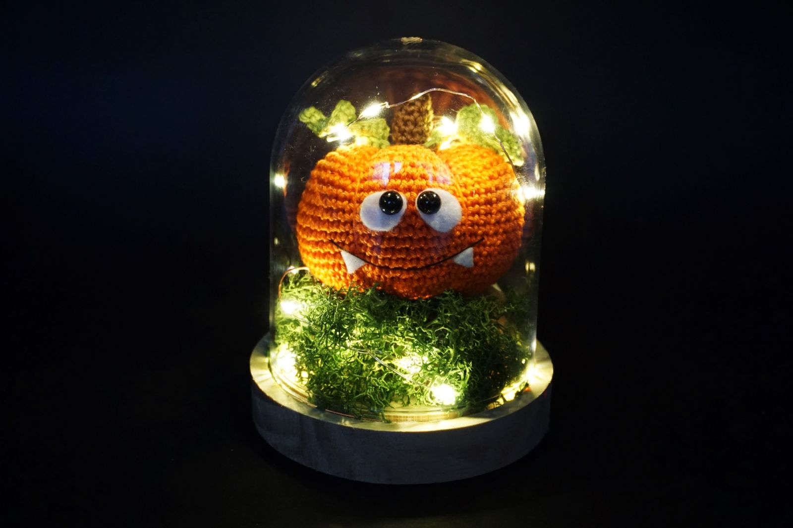 Blog-Inhaltsbild für 'Häkelanleitung Beleuchteter Kürbis - Freebie'