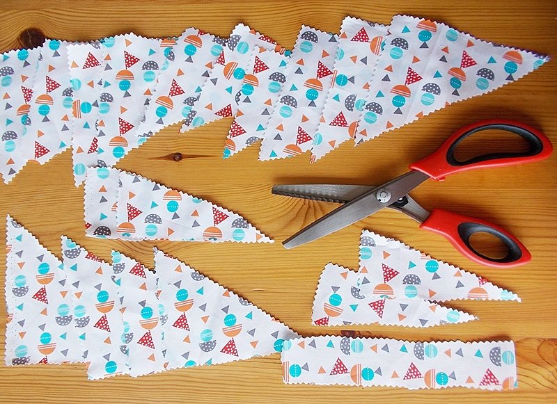 Partygirlande aus Stoffresten