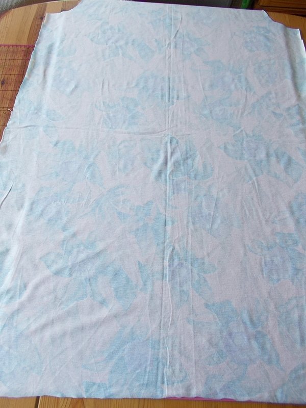 Stoff vor dem Zuschneiden