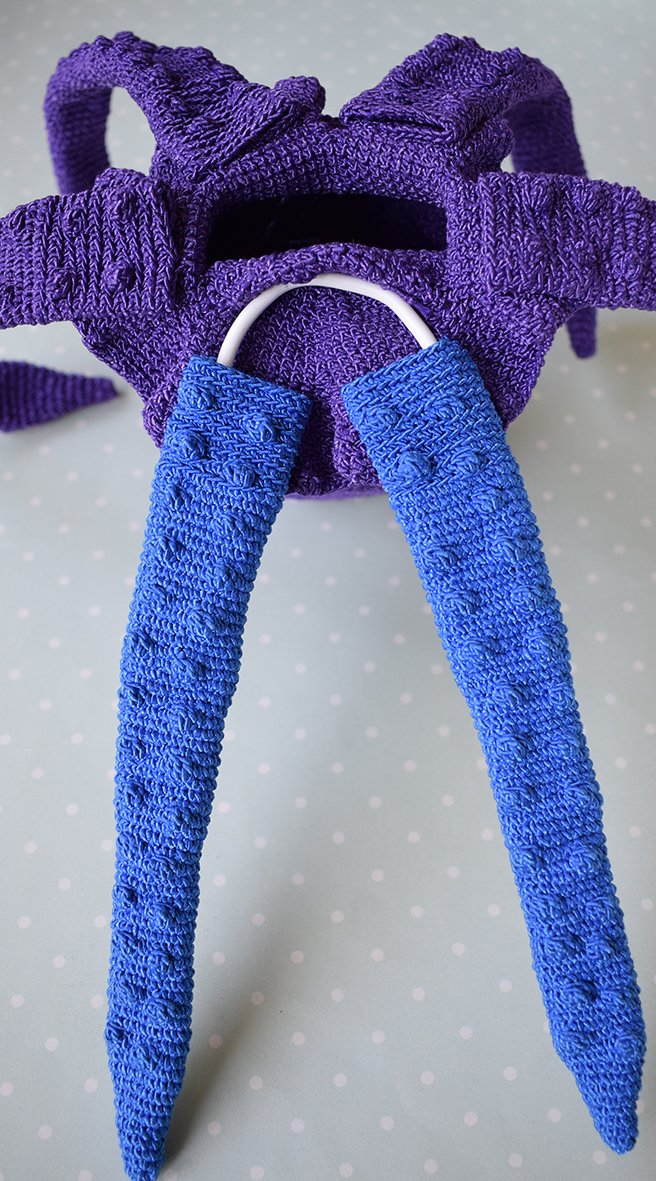 Blog content image for 'Phone stand «Octopus pirate»'