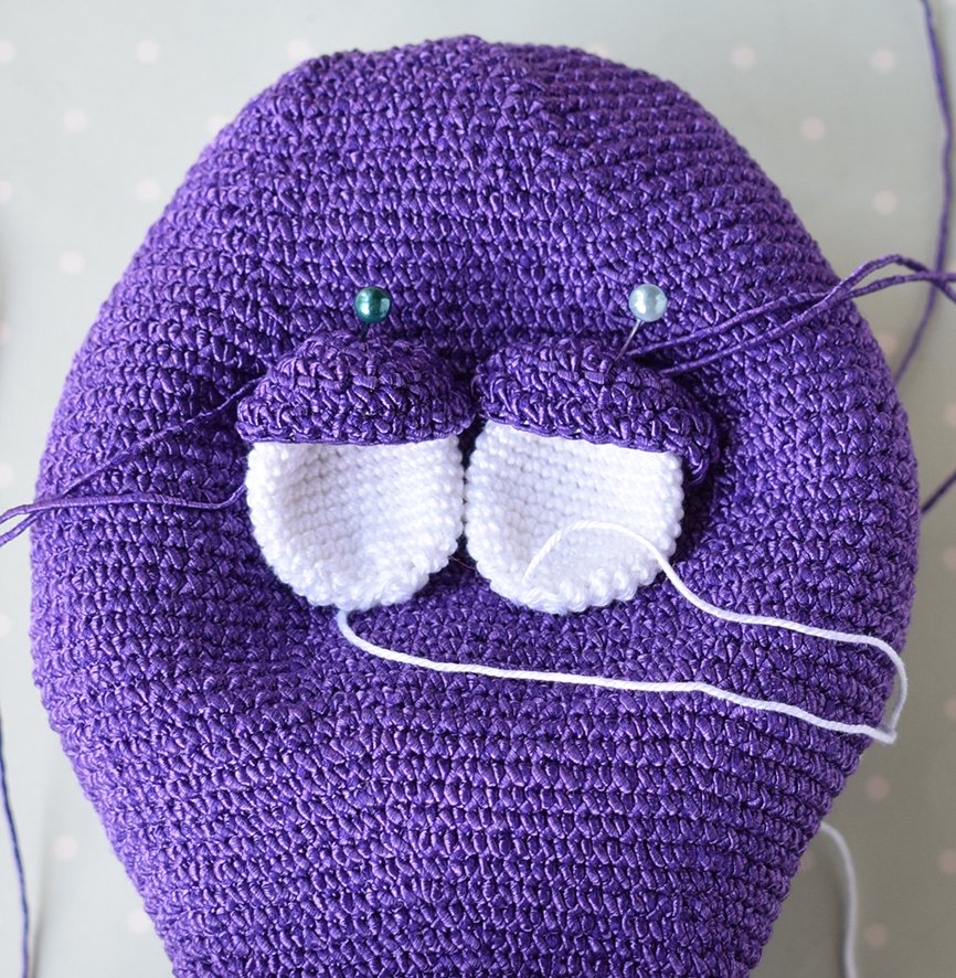 Blog content image for 'Phone stand «Octopus pirate»'