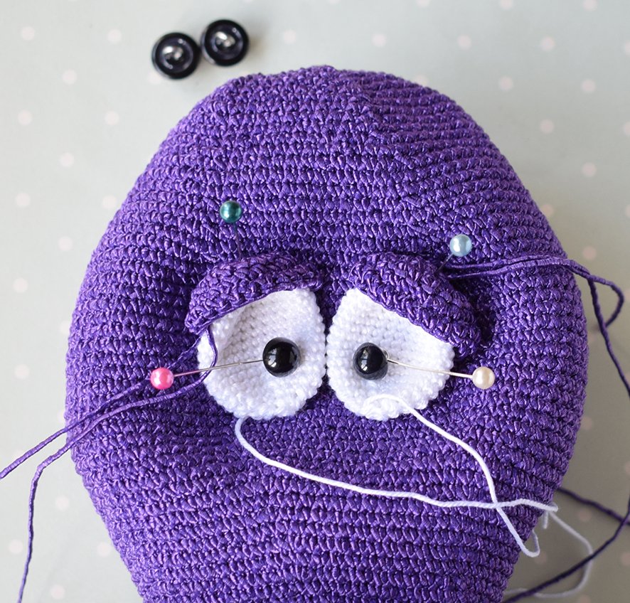 Blog content image for 'Phone stand «Octopus pirate»'