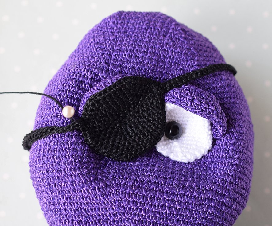 Blog content image for 'Phone stand «Octopus pirate»'
