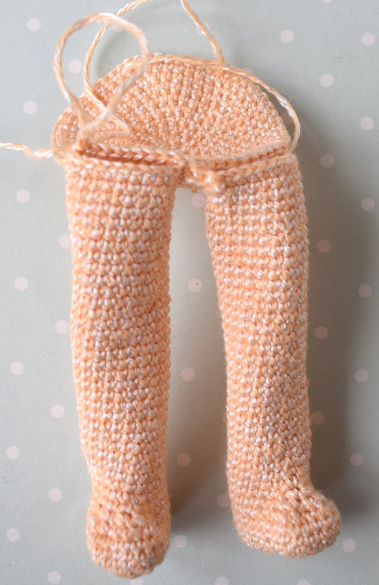 Blog-Inhaltsbild für 'Übertopf «was hast du in deinem Kopf?». 2 in 1: Häkeln oder Stricken'