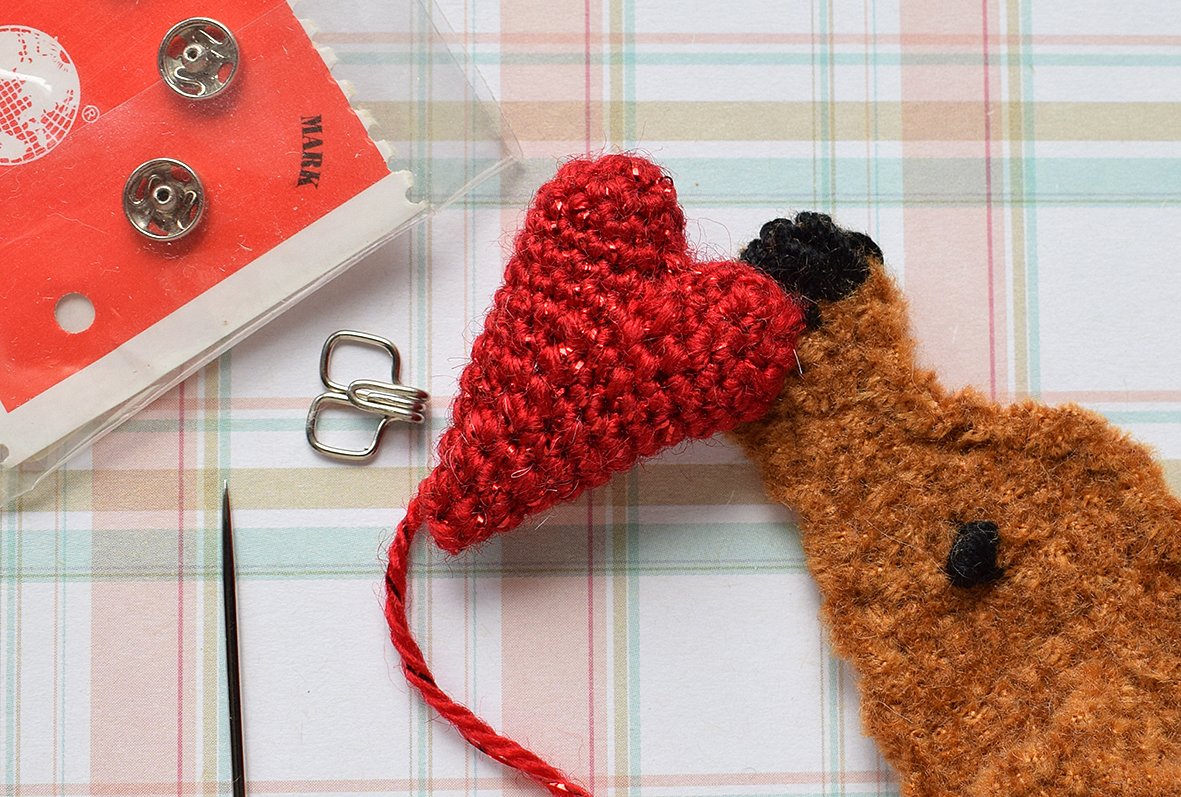 Blog content image for 'Bookmark or decor for a Dachshund cup'