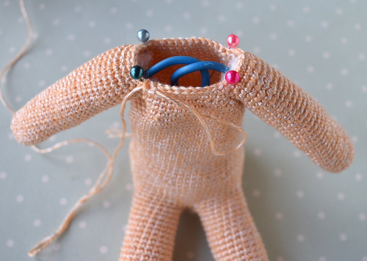 Blog-Inhaltsbild für 'Übertopf «was hast du in deinem Kopf?». 2 in 1: Häkeln oder Stricken'