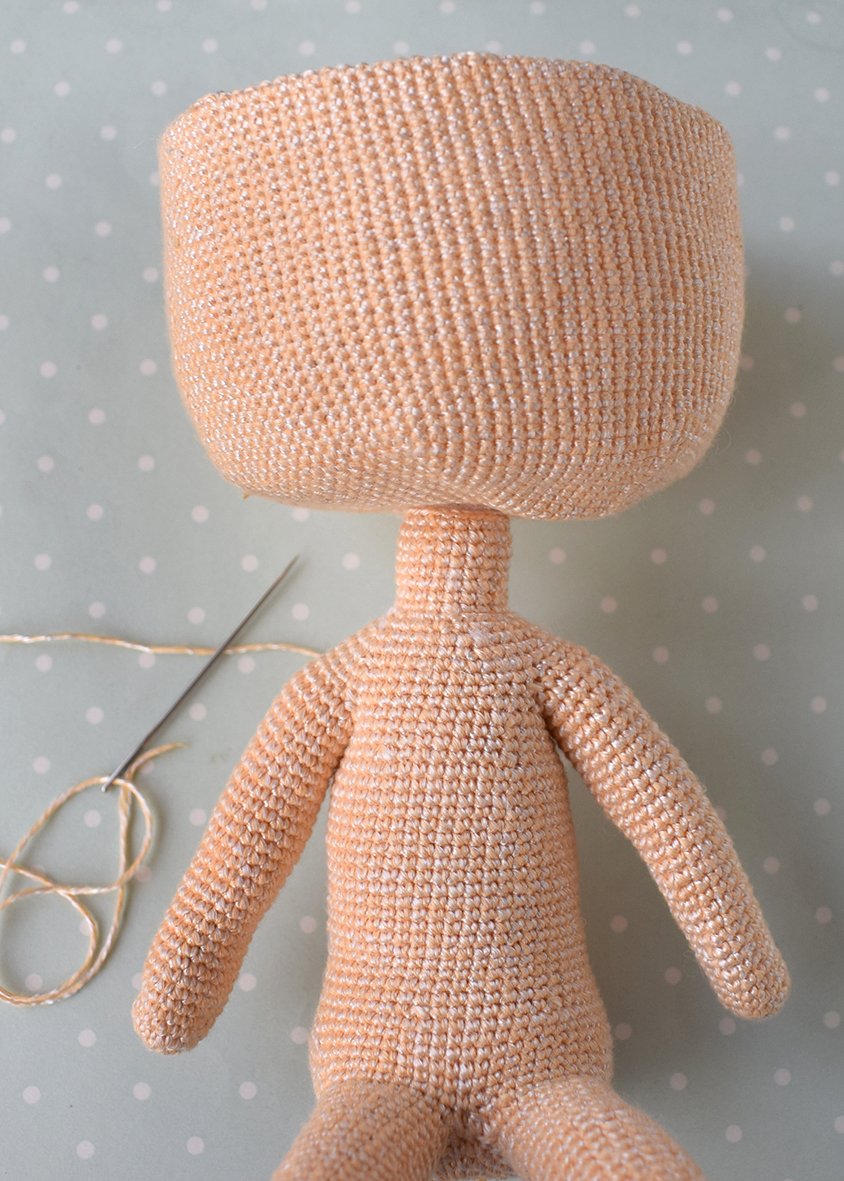 Blog-Inhaltsbild für 'Übertopf «was hast du in deinem Kopf?». 2 in 1: Häkeln oder Stricken'