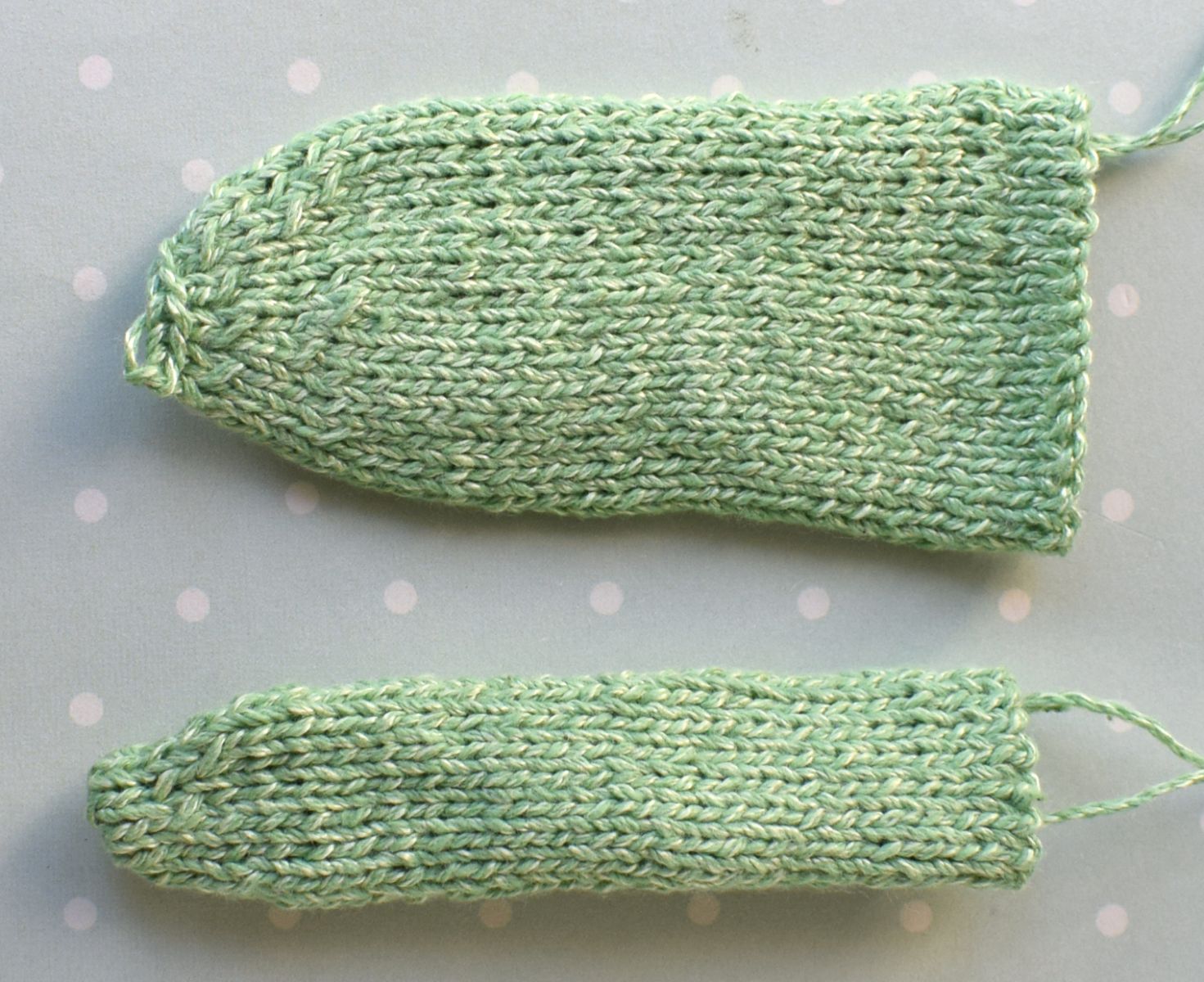 Blog-Inhaltsbild für 'Übertopf «was hast du in deinem Kopf?». 2 in 1: Häkeln oder Stricken'