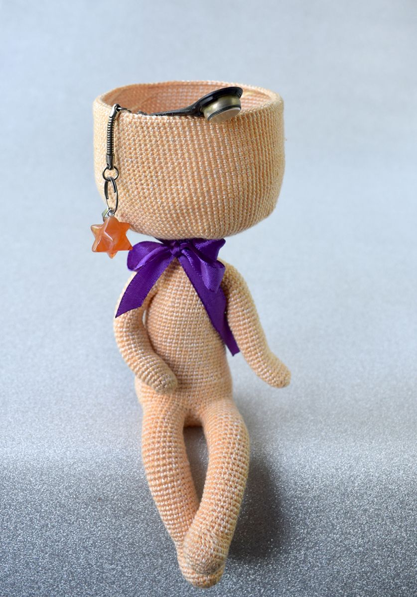 Blog-Inhaltsbild für 'Übertopf «was hast du in deinem Kopf?». 2 in 1: Häkeln oder Stricken'