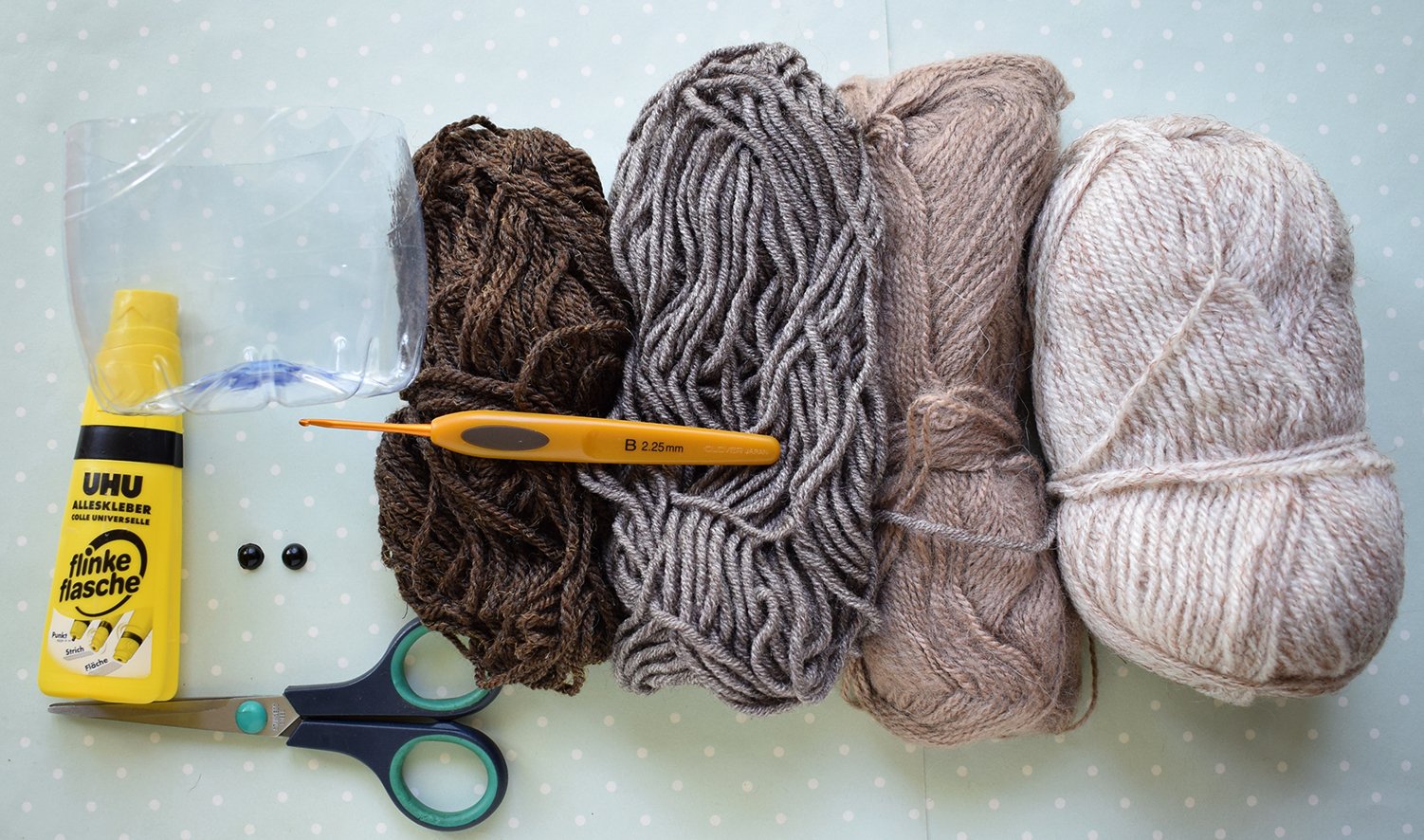 Blog content image for 'Cachepot « Dog ». 2 in 1: Crochet or knit'