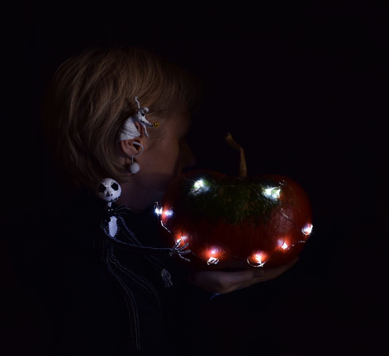 Blog-Inhaltsbild für 'Gratis Häkelanleitung Ohrklemme für Halloween: „Das Hundegespenst“'