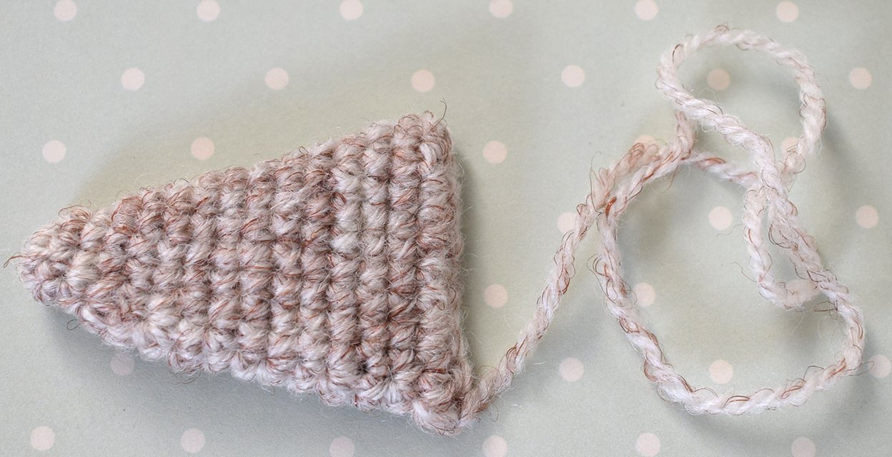 Blog content image for 'Cachepot « Dog ». 2 in 1: Crochet or knit'