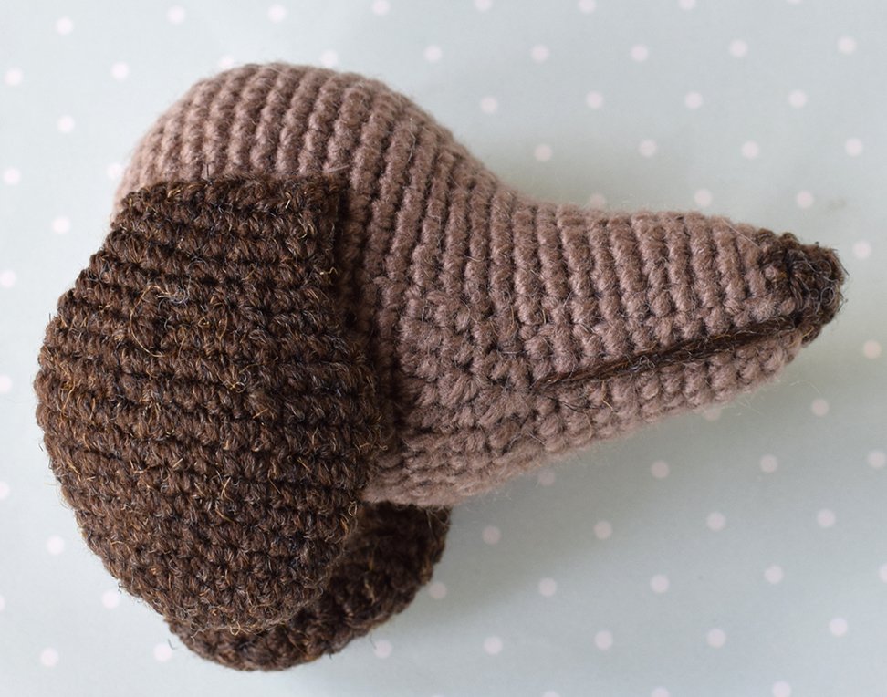 Blog content image for 'Cachepot « Dog ». 2 in 1: Crochet or knit'