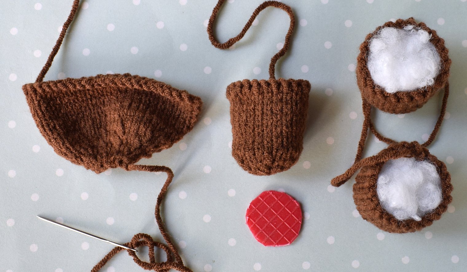 Blog content image for 'Cachepot « Dog ». 2 in 1: Crochet or knit'