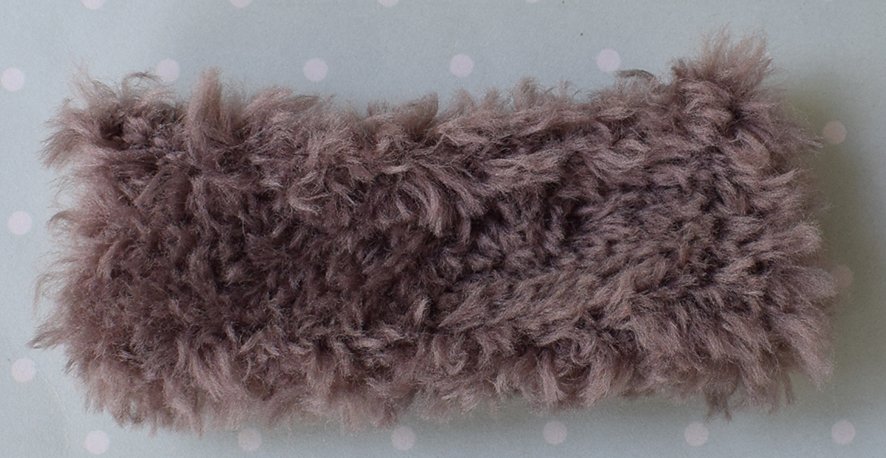 Blog-Inhaltsbild für 'Übertopf «Hund». 2 in 1: Häkeln oder Stricken'