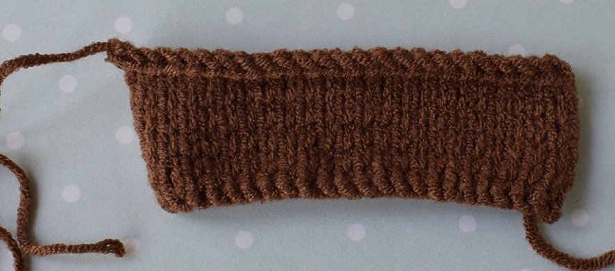 Blog content image for 'Cachepot « Dog ». 2 in 1: Crochet or knit'