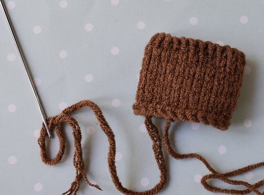 Blog content image for 'Cachepot « Dog ». 2 in 1: Crochet or knit'