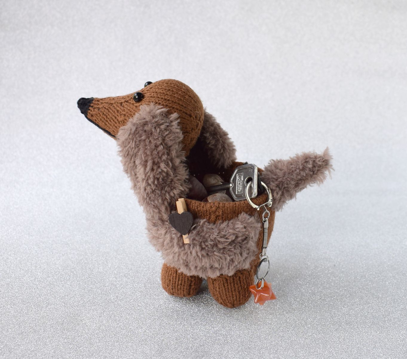 Blog content image for 'Cachepot « Dog ». 2 in 1: Crochet or knit'