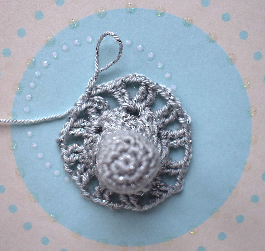 Blog-Inhaltsbild für 'Weihnachtskugel mit Glocke'