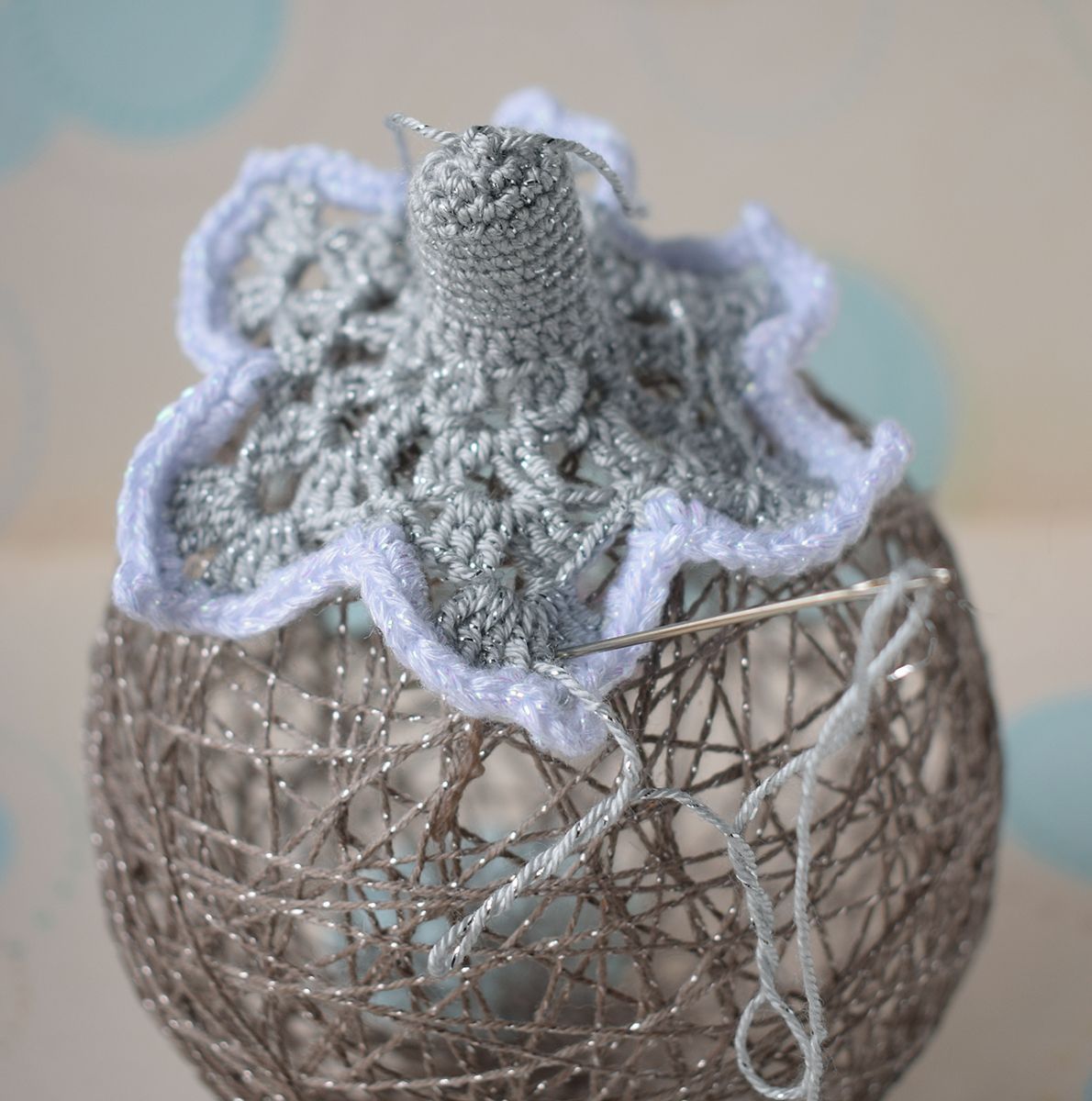 Blog-Inhaltsbild für 'Weihnachtskugel mit Glocke'