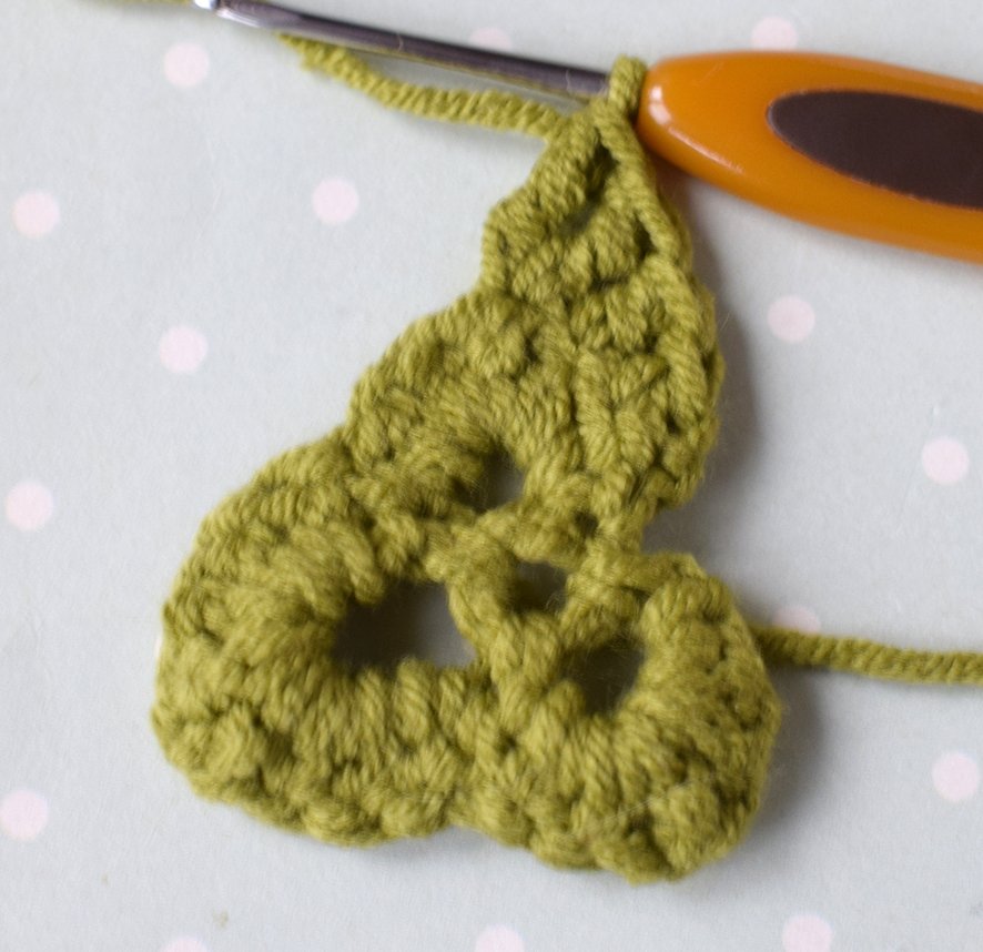 Blog content image for 'Phone stand «Pumpkin and Company»'