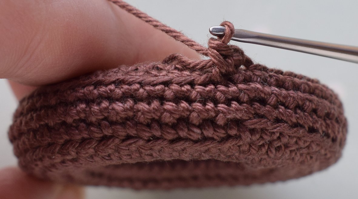 Blog content image for 'Кольцо для салфеток или подставка для яйца «Маленький домик»'