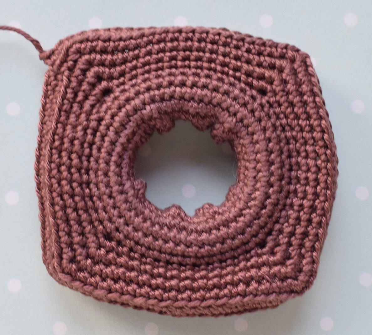 Blog content image for 'Napkin ring or egg holder «Little House»'