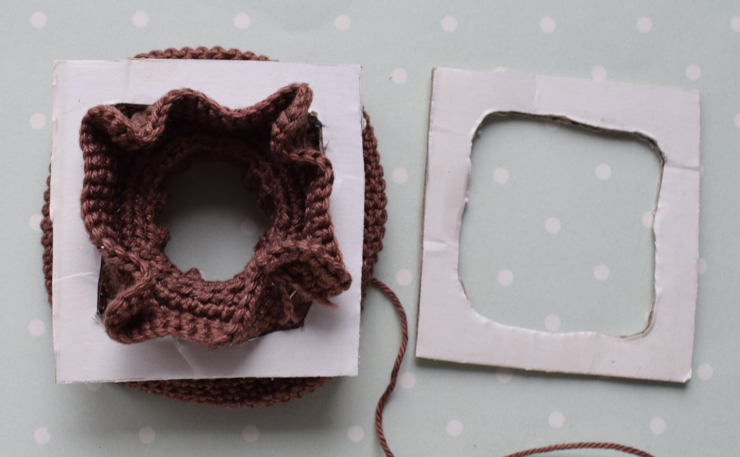 Blog-Inhaltsbild für 'Serviettenring oder Eierhalter "Häuschen"'