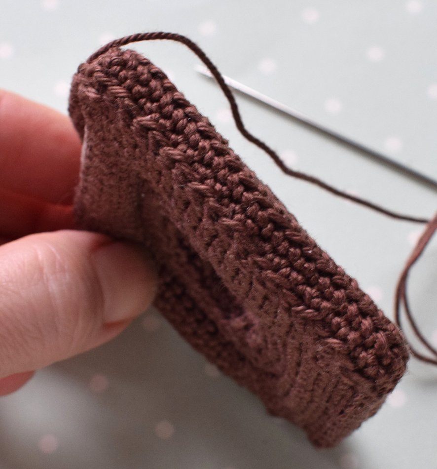 Blog content image for 'Napkin ring or egg holder «Little House»'