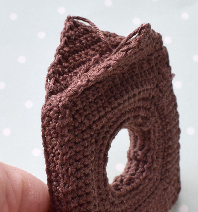 Blog content image for 'Napkin ring or egg holder «Little House»'