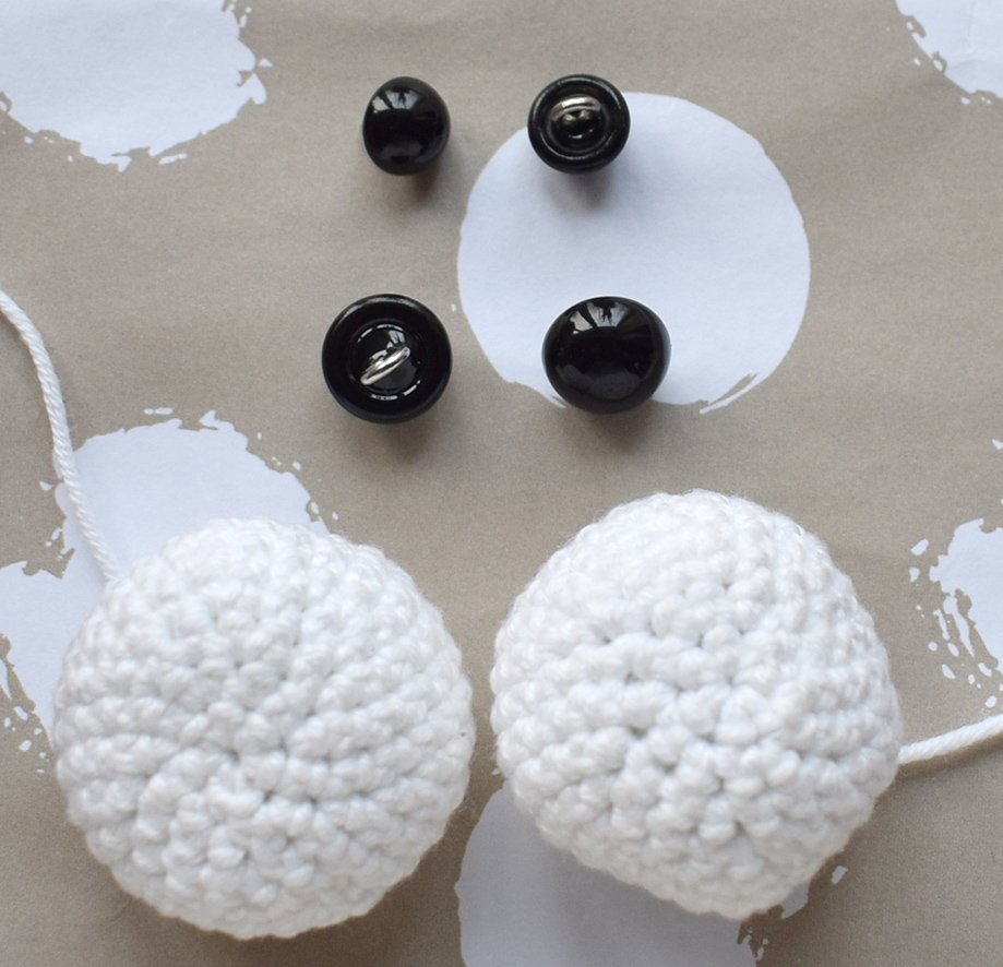 Blog content image for '“Sheep” cushion – my new cuddly friend!'