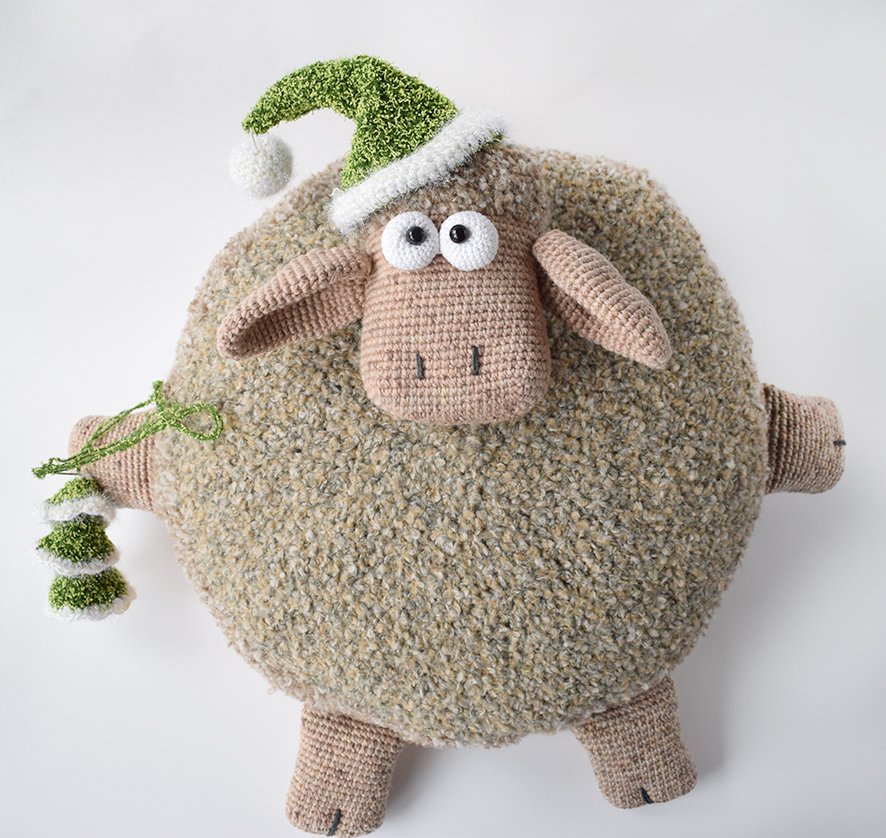 Blog-Inhaltsbild für 'Kissen „Schaf“ – mein neuer Kuschelfreund!'