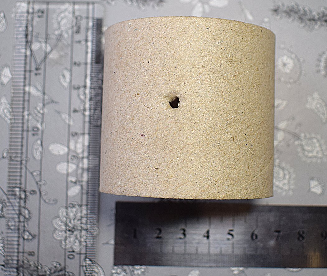 Blog content image for 'Phone stand «Santa's helper»'